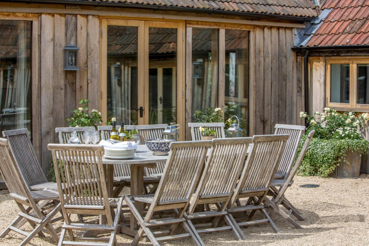 The Cowsheds Villa Brinkworth Eksteriør billede